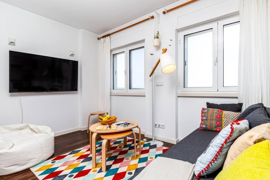 Cozy Bright Space With Landscape And Air Conditioner Lisbon Exterior photo